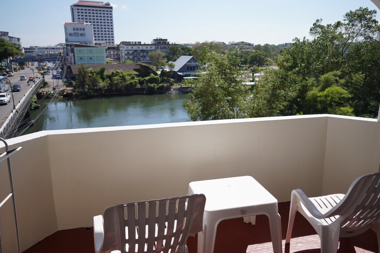The River Guest House Чантабури Екстериор снимка