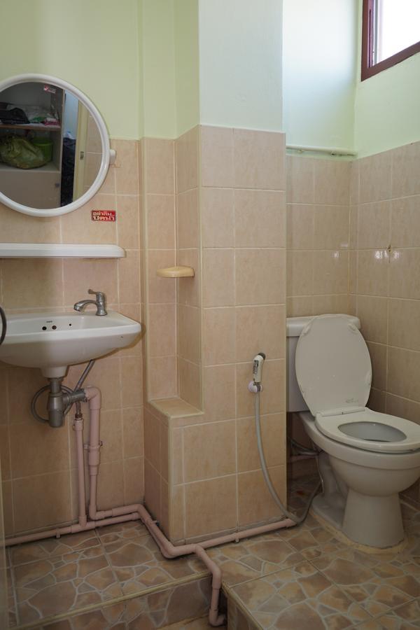 The River Guest House Чантабури Екстериор снимка