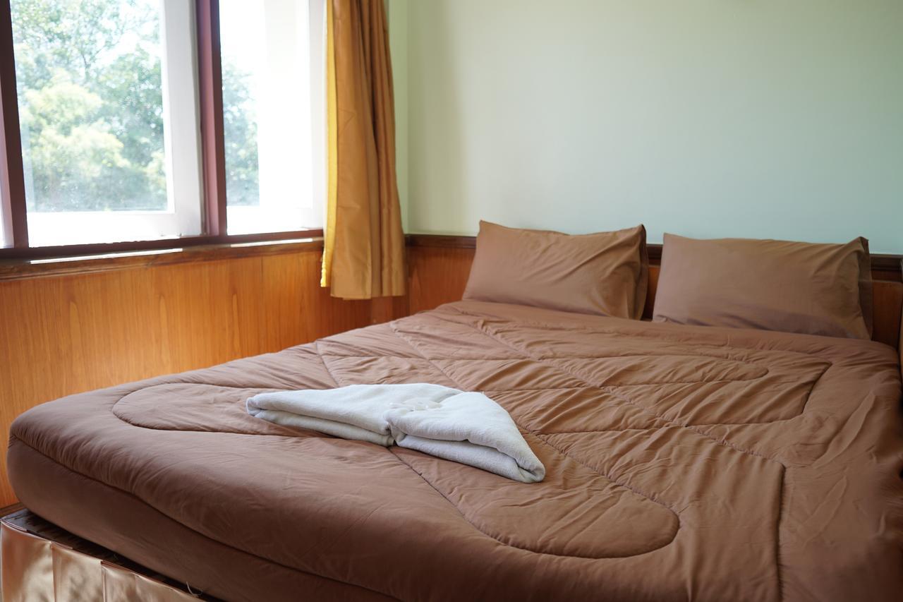 The River Guest House Чантабури Екстериор снимка