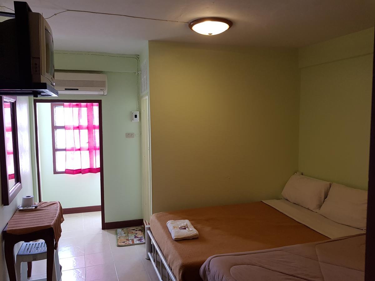 The River Guest House Чантабури Екстериор снимка