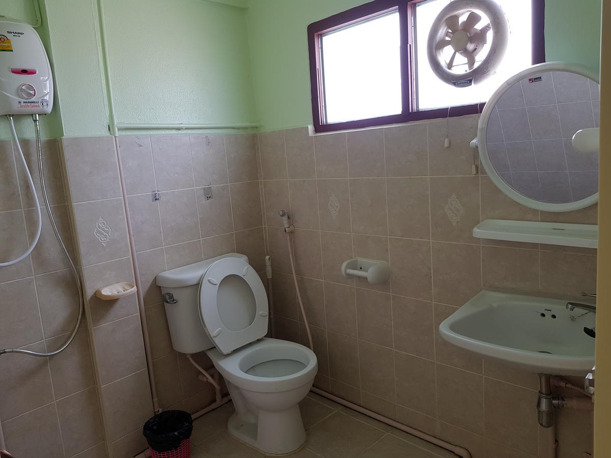 The River Guest House Чантабури Екстериор снимка